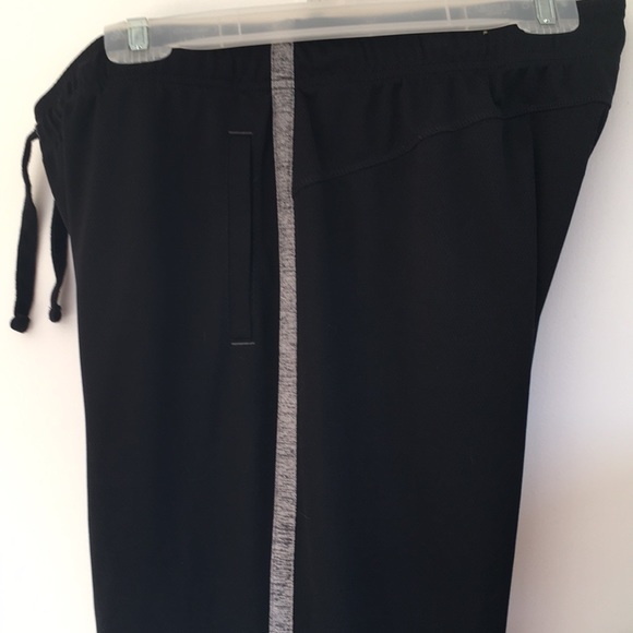 Like New 2-piece Petite Sweatsuit - Picture 5 of 5
